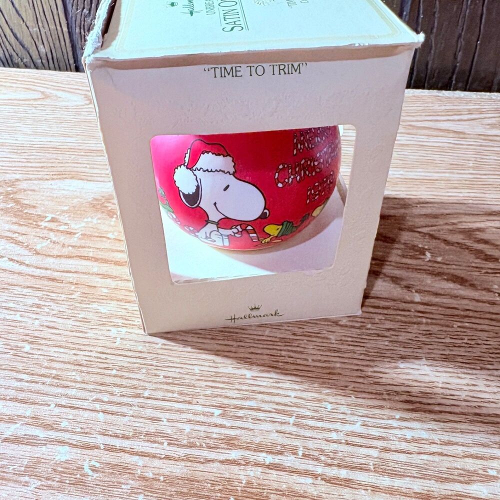 Vintage Hallmark 1979 Peanuts Snoopy & Woodstock Satin Ball Red Ornament